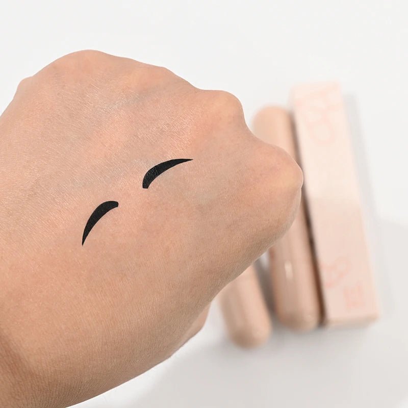 Winged Eyeliner Stamp